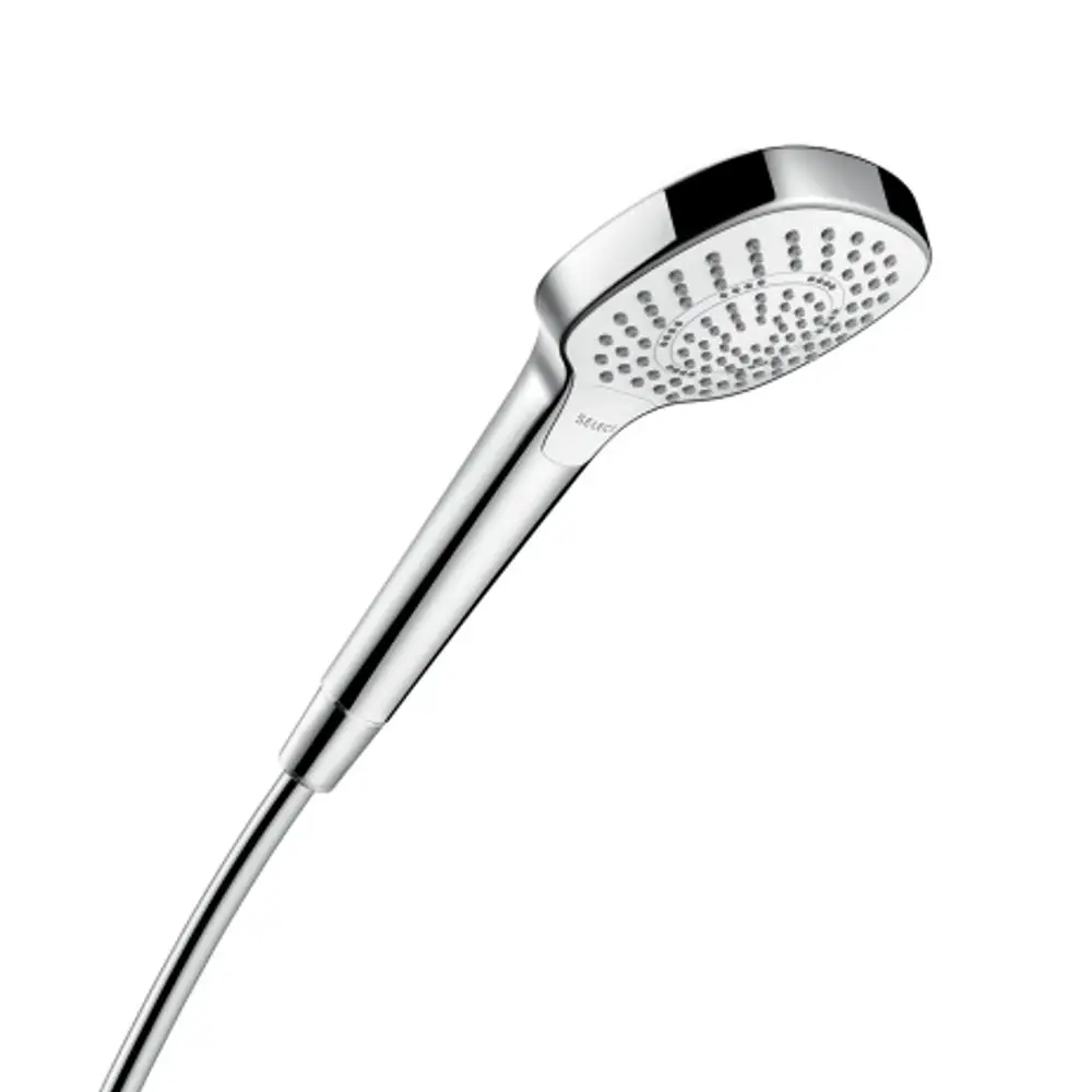 Handbrause mit glatter, ovaler Kopfpartie und integrierten Düsen, gefertigt von Hansgrohe. Der Griff ist ergonomisch gestaltet und hat einen flexiblen Schlauch.